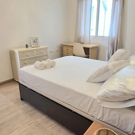 Lejlighed With Two Bedrooms, And Spacious Balcony